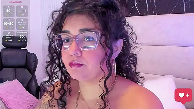 Reginavegaa online show from July 23, 2026, 8:34 am