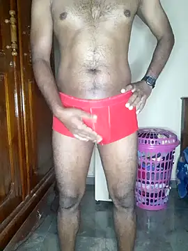 Snapshot of SuranSexy33 chatting on February 9, 2026, 1:42 am SuranSexy33 online show from February 9, 2026, 1:42 am