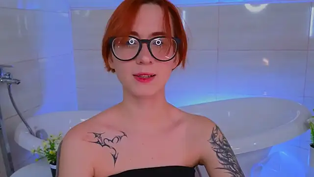 Snapshot of Dark_Lola_ chatting on October 11, 2025, 2:44 am Dark Lola  online show from October 11, 2025, 2:44 am