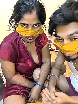 Snapshot of Indian_Lust_Couple chatting on December 1, 2024, 10:10 pm Indian Lust Couple online show from December 1, 2024, 10:10 pm