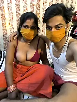 Snapshot of Indian_Lust_Couple chatting on December 14, 2024, 8:51 pm Indian Lust Couple online show from December 14, 2024, 8:51 pm