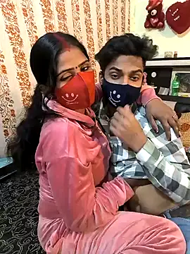 Snapshot of Indian_Lust_Couple chatting on January 5, 2025, 7:28 pm Indian Lust Couple online show from January 5, 2025, 7:28 pm
