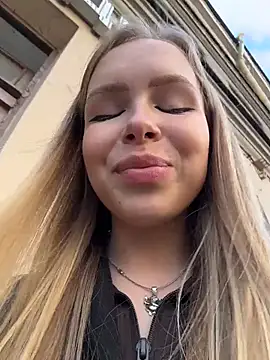 Snapshot of mur_girl chatting on October 11, 2025, 1:09 pm mur girl online show from October 11, 2025, 1:09 pm