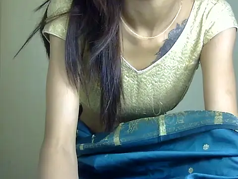Snapshot of MAAYRA_09 chatting on April 11, 2026, 9:02 am MAAYRA 09 online show from April 11, 2026, 9:02 am