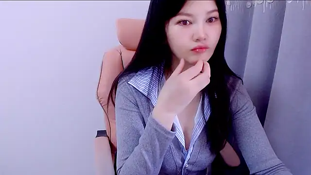 Snapshot of Little-sweet chatting on September 24, 2025, 2:48 am Little-sweet online show from September 24, 2025, 2:48 am