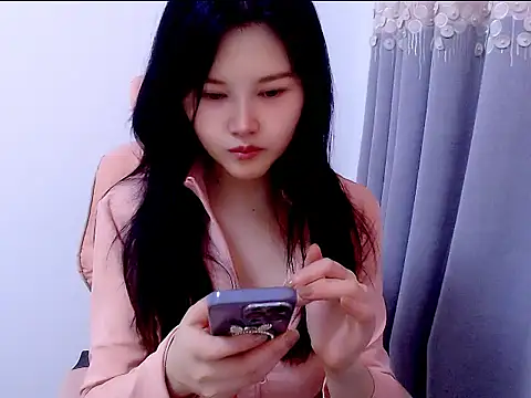 Snapshot of Little-sweet chatting on September 25, 2025, 12:58 am Little-sweet online show from September 25, 2025, 12:58 am