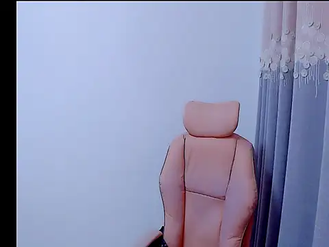 Snapshot of Little-sweet chatting on October 12, 2025, 1:15 am Little-sweet online show from October 12, 2025, 1:15 am