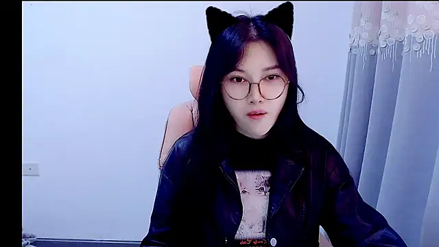 Snapshot of Little-sweet chatting on October 22, 2025, 6:35 am Little-sweet online show from October 22, 2025, 6:35 am