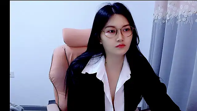 Snapshot of Little-sweet chatting on October 30, 2025, 4:47 am Little-sweet online show from October 30, 2025, 4:47 am