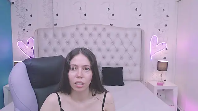 gabymendex online show from December 6, 2024, 4:38 pm