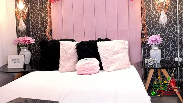 Violet Grace online show from December 30, 2024, 1:25 pm