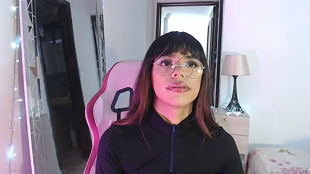 DannaDooll99 online show from January 18, 2025, 1:29 pm
