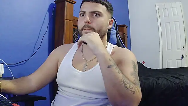 Snapshot of MasterKvn chatting on February 3, 2025, 11:26 pm MasterKvn online show from February 3, 2025, 11:26 pm