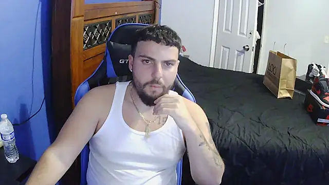 Snapshot of MasterKvn chatting on February 12, 2025, 5:37 am MasterKvn online show from February 12, 2025, 5:37 am