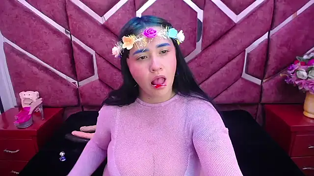 Victoria Rossy online show from December 20, 2024, 7:17 pm