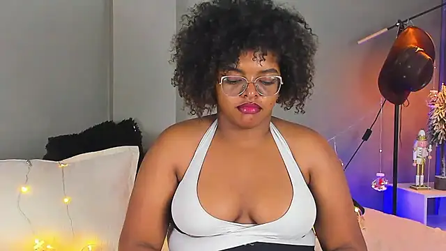 Snapshot of conielaurenth chatting on December 9, 2024, 1:07 am conielaurenth online show from December 9, 2024, 1:07 am