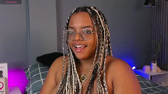 Snapshot of conielaurenth chatting on February 11, 2025, 12:17 am conielaurenth online show from February 11, 2025, 12:17 am