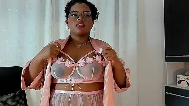 conielaurenth online show from December 3, 2025, 10:13 am