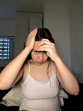 AgnesCampp online show from September 19, 2025, 5:46 pm