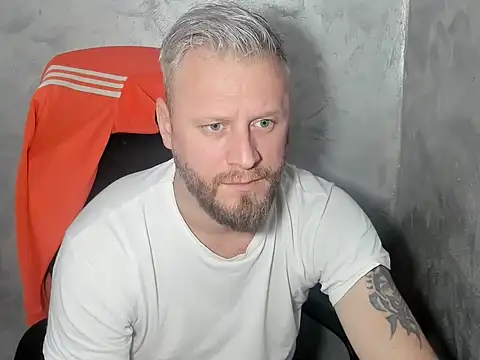 CostyAlex2024 online show from February 10, 2026, 4:11 pm