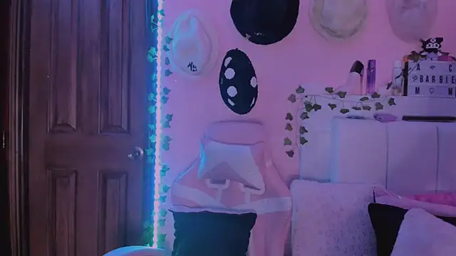 gabyye capprins online show from October 8, 2025, 12:19 am