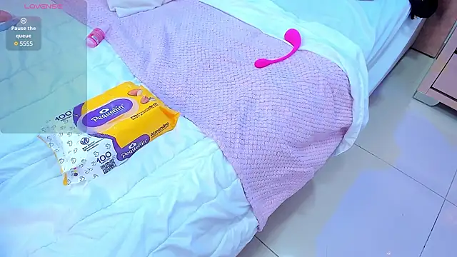 Snapshot of ela_beli chatting on January 23, 2025, 6:28 am ela beli online show from January 23, 2025, 6:28 am