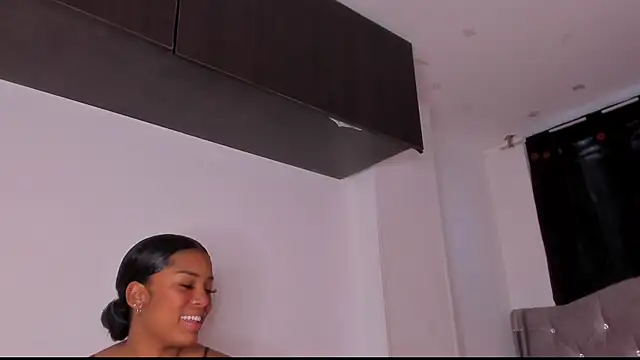 Snapshot of game_with_lesbians_ chatting on September 19, 2025, 11:11 am game with lesbians online show from September 19, 2025, 11:11 am