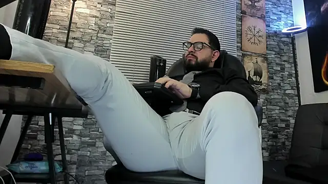 Ethan Castellano online show from July 6, 2026, 9:50 pm