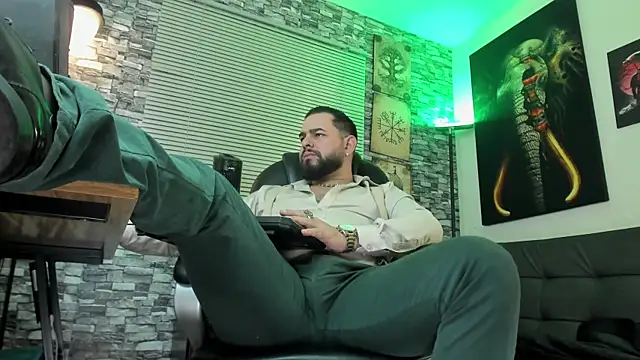 Ethan Castellano online show from August 1, 2026, 9:03 pm