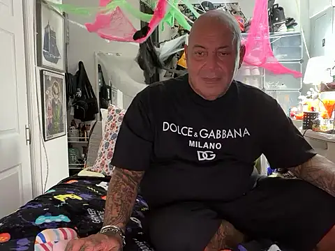 Snapshot of joeytatts66 chatting on October 4, 2025, 4:21 am joeytatts66 online show from October 4, 2025, 4:21 am