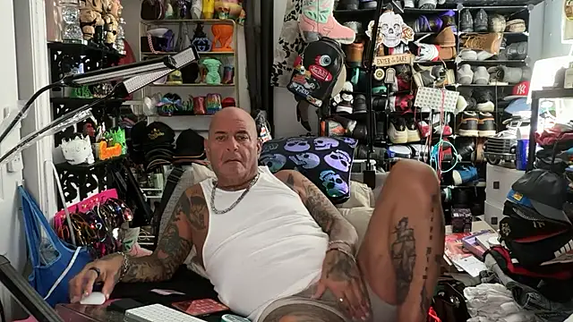 joeytatts66 online show from July 6, 2026, 2:19 am