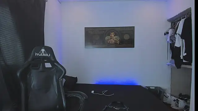 daddy jhons online show from December 22, 2025, 6:27 pm