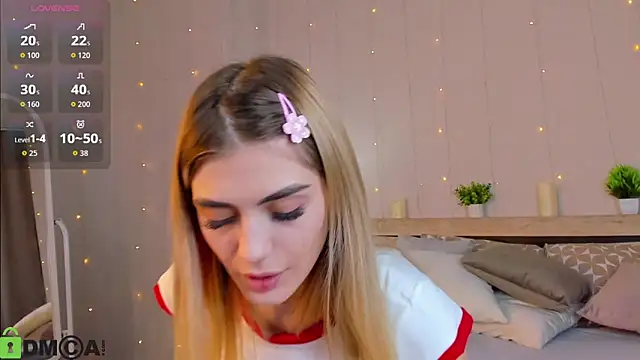 Snapshot of Cherry_Price chatting on October 8, 2025, 1:14 am Cherry Price online show from October 8, 2025, 1:14 am