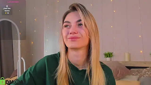 Snapshot of Cherry_Price chatting on October 19, 2025, 11:49 pm Cherry Price online show from October 19, 2025, 11:49 pm