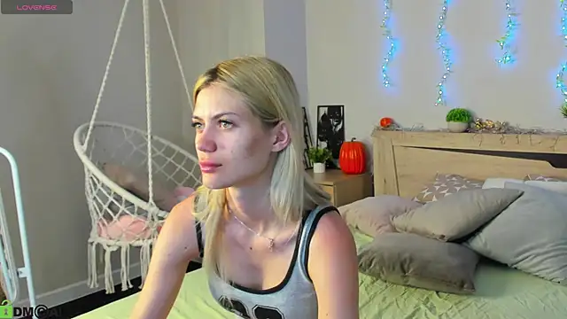 Cherry Price online show from June 14, 2026, 11:07 pm