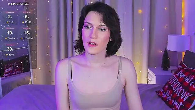 Snapshot of Kolette_Gray chatting on December 19, 2024, 3:41 pm Kolette Gray online show from December 19, 2024, 3:41 pm