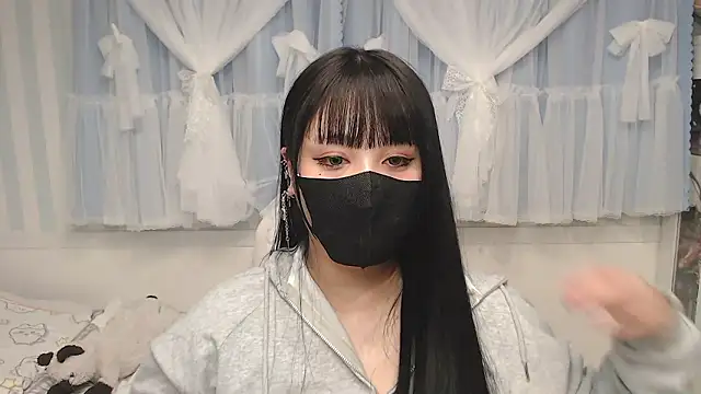 yua0727 online show from May 25, 2026, 2:01 pm