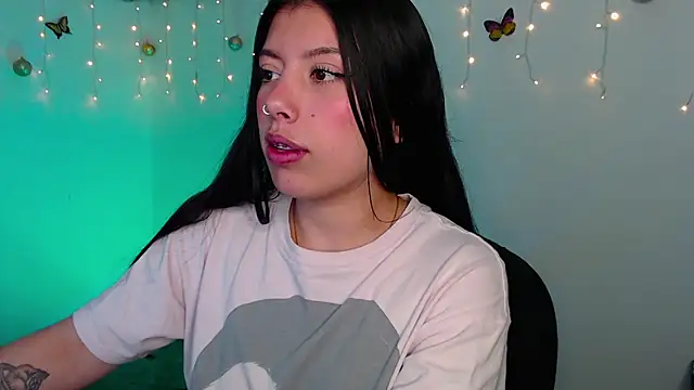 Snapshot of iam_emy chatting on December 27, 2024, 11:53 pm iam emy online show from December 27, 2024, 11:53 pm