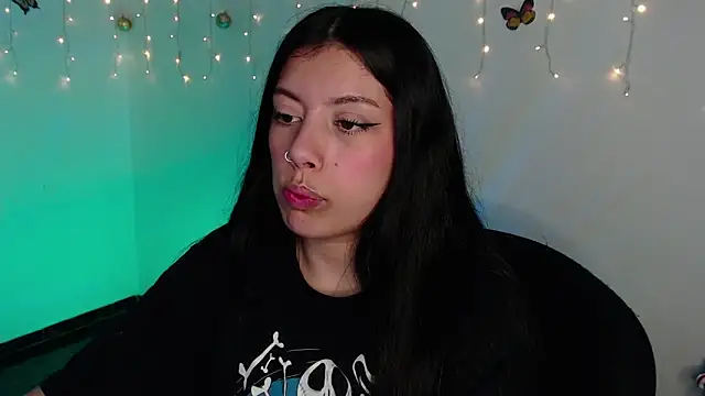 Snapshot of iam_emy chatting on December 28, 2024, 6:39 am iam emy online show from December 28, 2024, 6:39 am