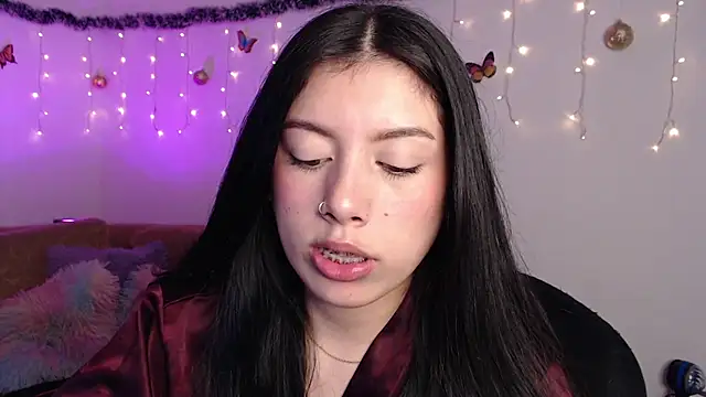 Snapshot of iam_emy chatting on January 9, 2025, 1:18 am iam emy online show from January 9, 2025, 1:18 am