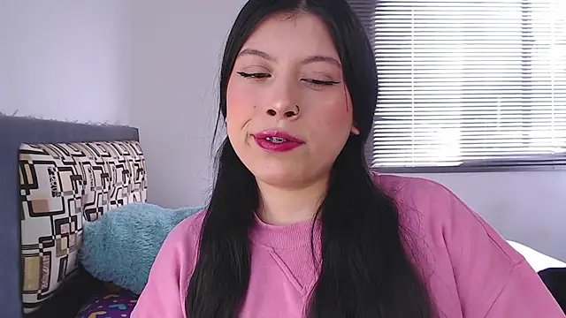 Snapshot of iam_emy chatting on October 5, 2025, 1:42 pm iam emy online show from October 5, 2025, 1:42 pm