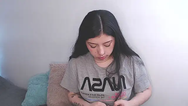 Snapshot of iam_emy chatting on October 26, 2025, 3:01 am iam emy online show from October 26, 2025, 3:01 am