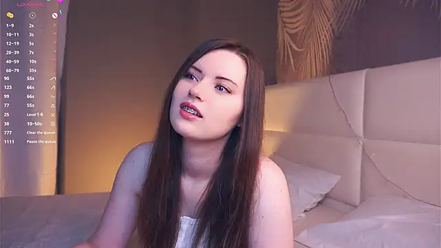 LoraDevon online show from January 13, 2025, 4:08 pm