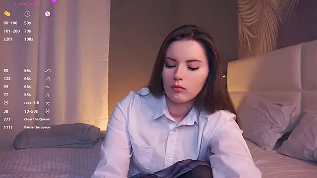 LoraDevon online show from January 26, 2025, 4:09 pm