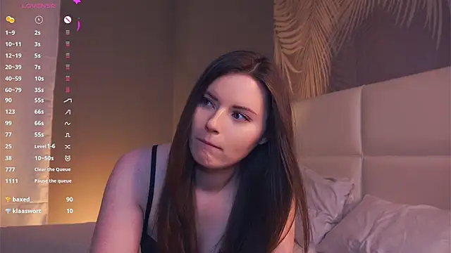 LoraDevon online show from January 26, 2025, 7:09 pm