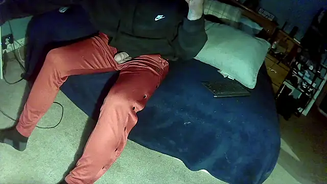 Spunwhiteboy1992 online show from December 23, 2025, 8:56 am