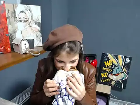 felicity gold online show from October 3, 2025, 6:54 am