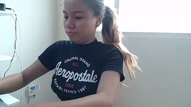 Naomi991 online show from November 22, 2025, 1:54 pm