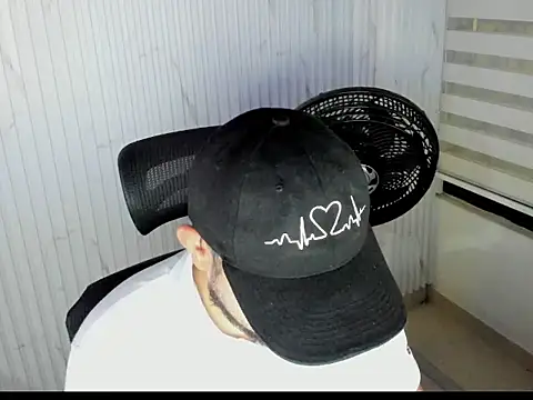 Leandro GB online show from March 28, 2026, 2:33 am