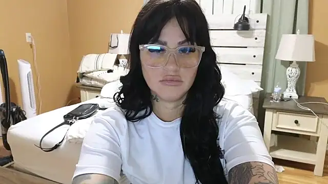 TexasTattooedHouseWife online show from October 20, 2025, 2:39 pm